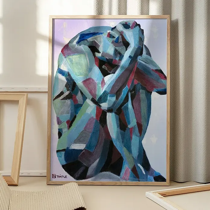 Papermoon Bild - Self Reflection, B x H: 100 x 140 cm, Ohne Passepartout, Rahmen Eiche - Gemälde in einem hellen Holzrahmen, das eine abstrakte Figur in zusammengesunkener Haltung mit Blau- und Rottönen darstellt.