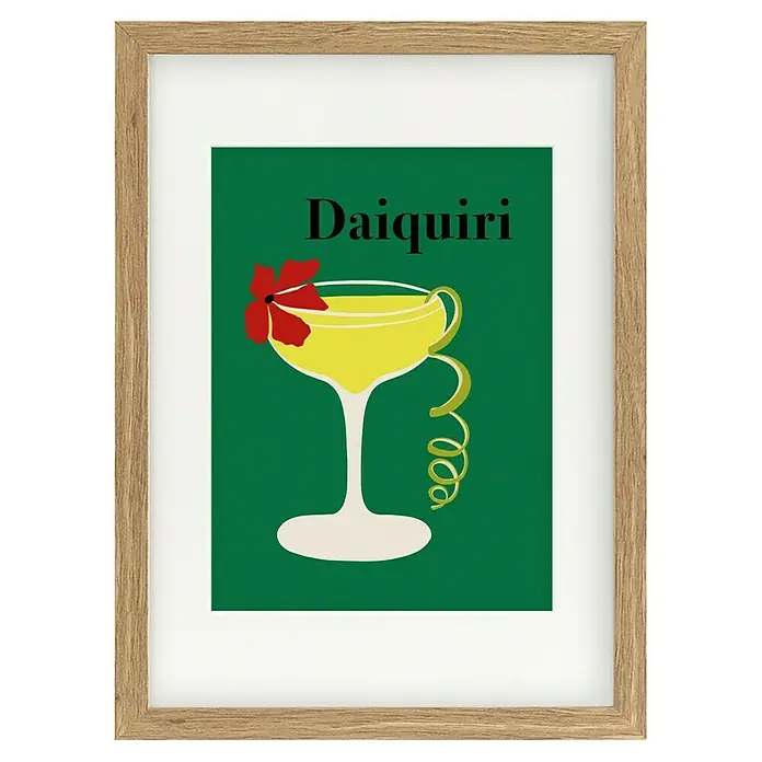 Papermoon Bild - Daiquiri, B x H: 50 x 70 cm, Mit Passepartout, Rahmen Eiche - Gerahmtes Kunstdruck-Poster eines Daiquiri-Cocktails mit roter Blüte und Zitronenspirale auf grünem Hintergrund. Perfekt für Bar oder Küche.