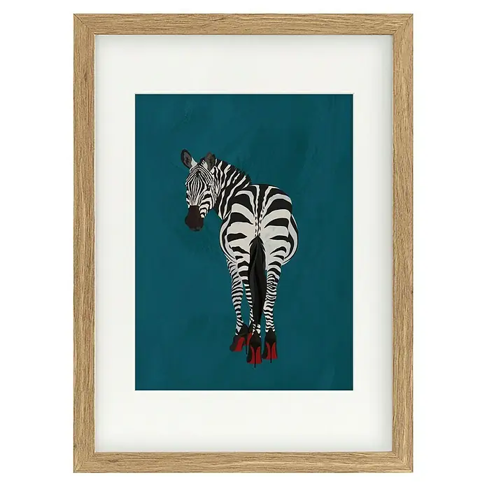 Papermoon Bild - Zebra Heels, B x H: 100 x 140 cm, Mit Passepartout, Rahmen Eiche - Gerahmtes Bild eines Zebras mit roten High Heels vor einem blaugrünen Hintergrund. Einzigartige Wandkunst für stilvolle Akzente.