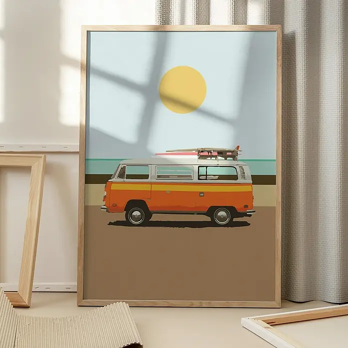 Papermoon Bild - Road Trip 1, B x H: 70 x 100 cm, Mit Passepartout, Rahmen Eiche - Ein gerahmtes Poster mit einem VW-Bus am Strand unter einer gelben Sonne, das eine entspannte Sommeratmosphäre vermittelt.