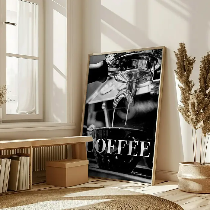 Papermoon Bild - Coffee Text, B x H: 50 x 70 cm, Mit Passepartout, Rahmen Eiche - Ein stilvolles, gerahmtes Kaffeebild in Schwarzweiß, das eine Espressomaschine zeigt und mit dem Wort "Coffee" versehen ist, verleiht jedem Raum eine moderne Note.