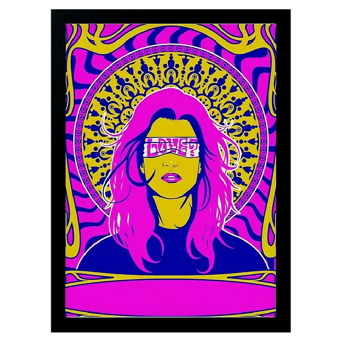 Papermoon Bild - Woman Series 1, B x H: 100 x 140 cm, Ohne Passepartout, Rahmen Schwarz - Farbenfrohes Kunstwerk mit psychedelischen Mustern, das eine Frau mit pinkfarbenem Haar und einer Augenbinde mit der Aufschrift "Liebe?" darstellt.