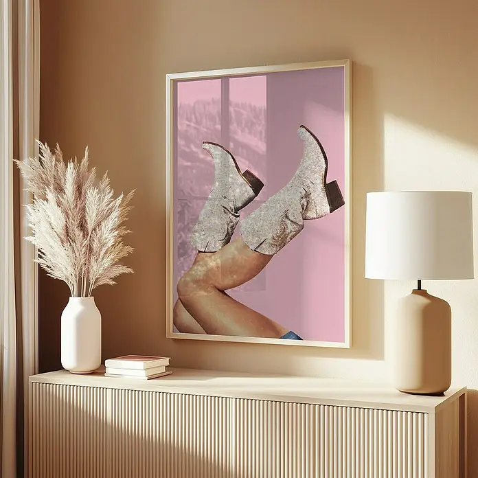 Papermoon Bild - Boots Glitter Pink, B x H: 60 x 80 cm, Ohne Passepartout, Rahmen Eiche - Dekoratives Wandbild mit Cowboystiefeln und Beinen, stilvoll gerahmt und passend zu modernen Interieurs.