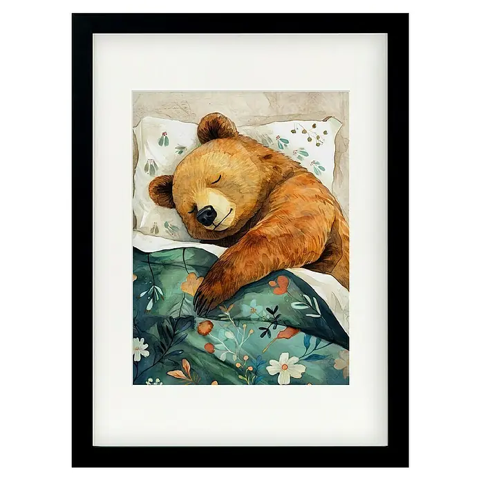 Papermoon Bild - Sleepy Bear, B x H: 70 x 100 cm, Mit Passepartout, Rahmen Schwarz - Gerahmtes Bild eines schlafenden Bären unter einer floralen Decke, das Kinderzimmer mit seinem niedlichen Charme verschönert.