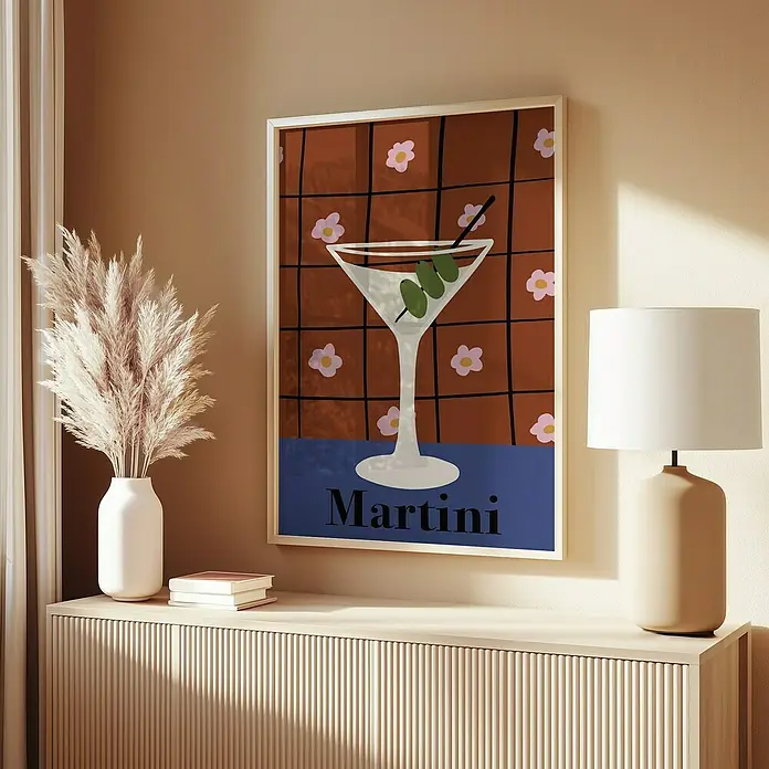 Papermoon Bild - Martini, B x H: 60 x 80 cm, Ohne Passepartout, Rahmen Eiche - Das Poster zeigt ein Martini-Glas auf blauem Hintergrund mit dem Wort "Martini" und floralen Details, gerahmt und stilvoll präsentiert.