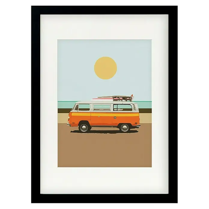 Papermoon Bild - Road Trip 1, B x H: 100 x 140 cm, Mit Passepartout, Rahmen Schwarz - Gerahmtes Bild eines orangefarbenen VW-Busses mit Surfbrettern auf dem Dach vor einem Strand mit Sonne. Minimalistisch und farbenfroh.