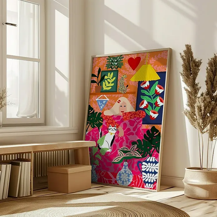 Papermoon Bild - Cat Lady, B x H: 80 x 110 cm, Mit Passepartout, Rahmen Eiche - Ein farbenfrohes, gerahmtes Porträtgemälde, das an einer Wand lehnt, zeigt eine Frau mit einer Katze, umgeben von Pflanzen und lebendigen Mustern.