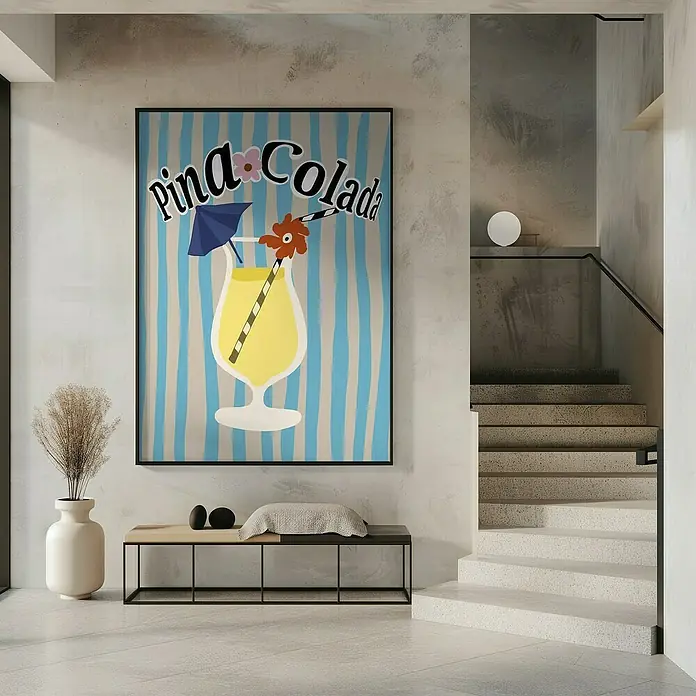 Papermoon Bild - Pina Colada, B x H: 40 x 50 cm, Ohne Passepartout, Rahmen Schwarz - Ein gerahmtes Piña Colada-Poster an einer Wand über einer Bank mit dekorativen Elementen und einer Vase mit Pflanzen.