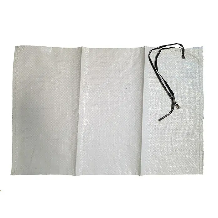 Gewebesack - 60 x 40 cm, Polypropylen, 10 Stk. - Nahaufnahme eines weißen Sandsacks mit schwarzem Verschlussband, ideal für Bau und Hochwasserschutz.