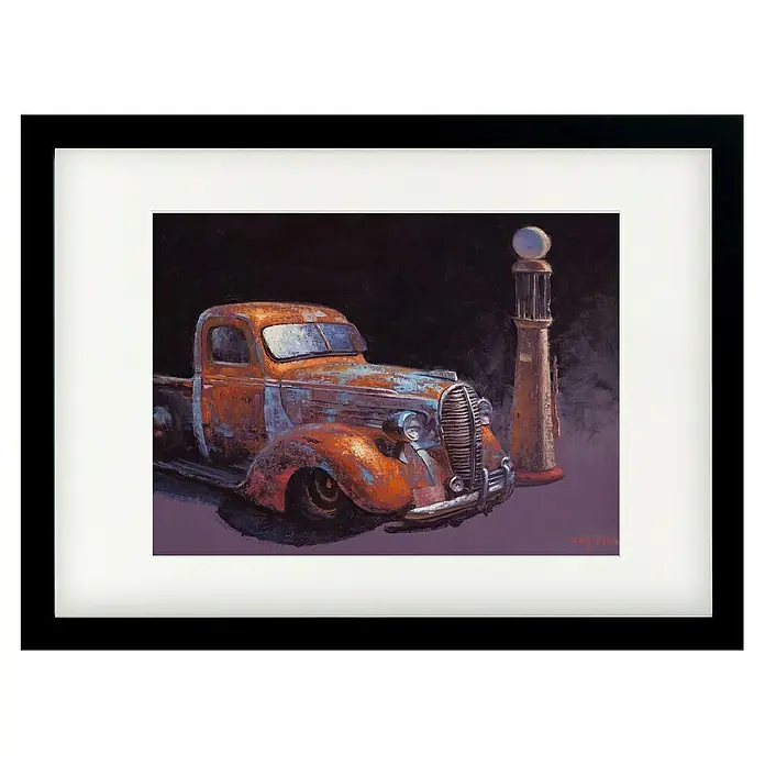 Papermoon Bild - Rusted Pickup Truck, B x H: 80 x 60 cm, Mit Passepartout, Rahmen Schwarz - Gerahmtes Ölgemälde eines Oldtimer-Trucks neben einer Zapfsäule, das den Charme vergangener Zeiten und klassische Fahrzeugästhetik zeigt.