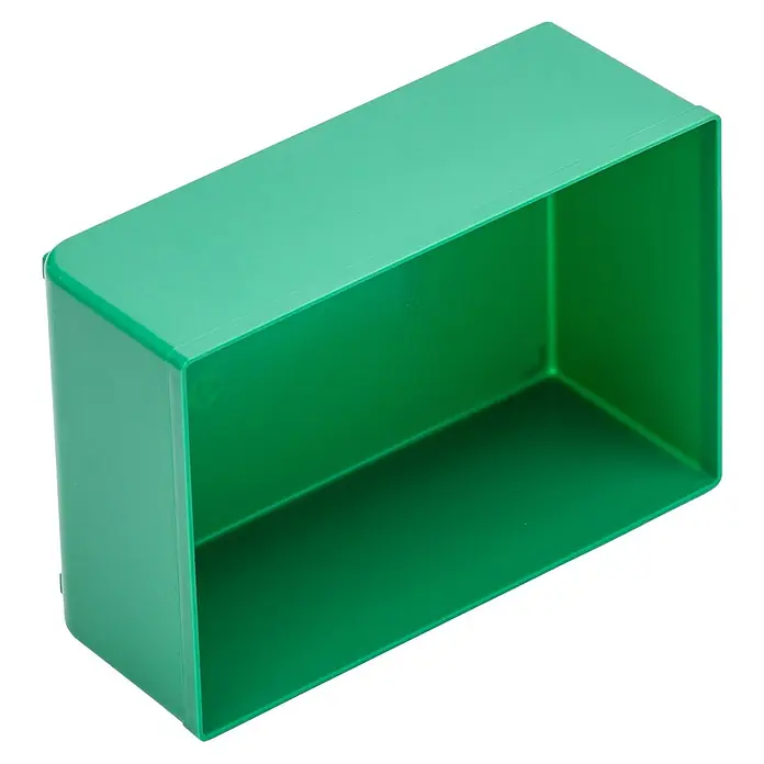 Lockweiler Compartimento para piezas pequeñas - 10,8 x 16,2 x 6,3 cm, Verde - Primer plano de una caja rectangular de plástico verde sobre un fondo negro, perfecta para organizar pequeños objetos y suministros.