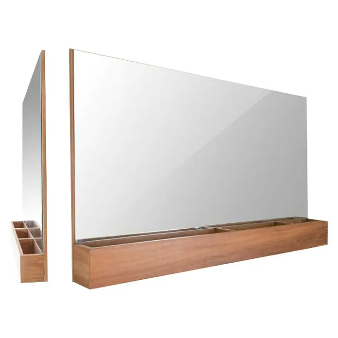 Cipì Espejo con estante Practico Large - Teca - Un espejo rectangular con marco de madera y compartimentos de almacenamiento sobre un fondo blanco.