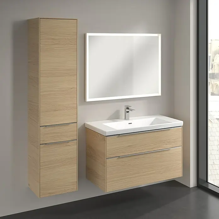 Villeroy & Boch Subway 3.0 Hochschrank - B x T x H: 40 x 36,2 x 171 cm, 1x Schublade, 2x Tür, Nordik oak, Farbe Griff: Aluminium glänzend, DIN Anschlag: Links - Elegantes Badezimmer-Set mit Waschtischunterschrank und Hochschrank in Holzoptik. Der beleuchtete Spiegel rundet das moderne Design ab.