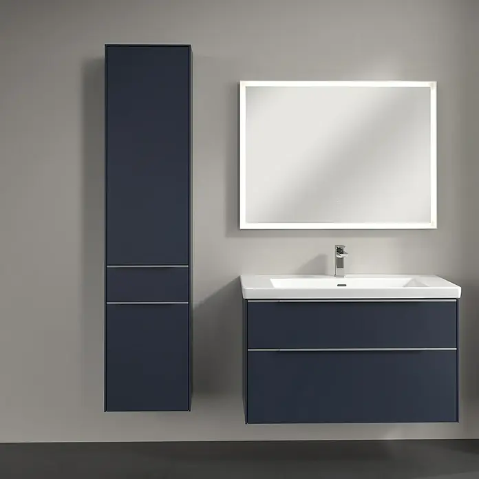 Villeroy & Boch Subway 3.0 Hochschrank - B x T x H: 40 x 36,2 x 171 cm, 1x Schublade, 2x Tür, Marine Blue, Farbe Griff: Aluminium glänzend, DIN Anschlag: Links - Elegantes Badezimmer-Set in Marineblau mit Waschtischunterschrank, beleuchtetem Spiegel und Hochschrank für ein modernes Ambiente.