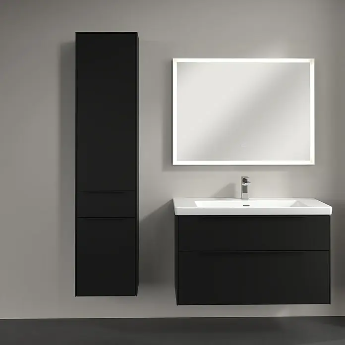 Villeroy & Boch Subway 3.0 Hochschrank - B x T x H: 40 x 36,2 x 171 cm, 1x Schublade, 2x Tür, Volcano Black, Farbe Griff: Volcano black, DIN Anschlag: Links - Moderne Badezimmereinrichtung in Schwarz mit Waschtisch, Unterschrank und beleuchtetem Spiegel für ein stilvolles Ambiente.