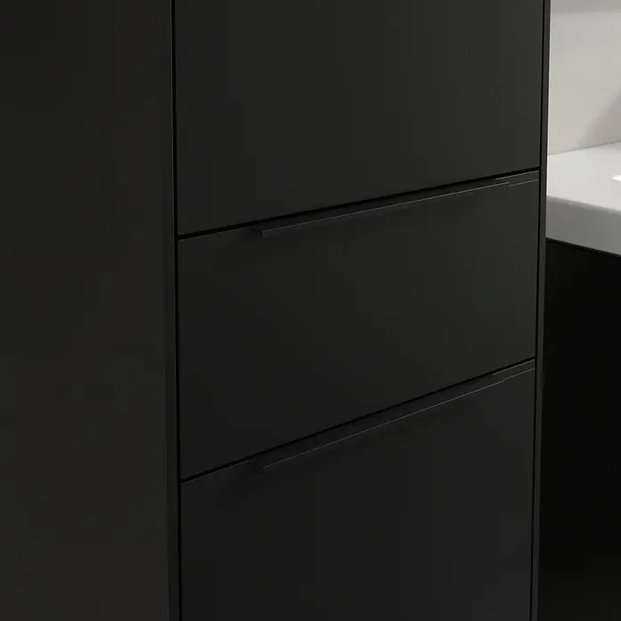 Villeroy & Boch Subway 3.0 Hochschrank - B x T x H: 40 x 36,2 x 171 cm, 1x Schublade, 2x Tür, Volcano Black, Farbe Griff: Volcano black, DIN Anschlag: Links - Schwarzes Badezimmer Möbelstück mit drei Schubladen und eleganten Griffen für stilvolle Badgestaltung.