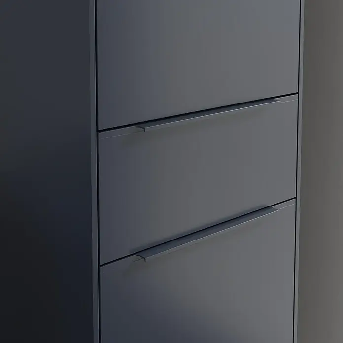 Villeroy & Boch Subway 3.0 Hochschrank - B x T x H: 40 x 36,2 x 171 cm, 1x Schublade, 2x Tür, Marine Blue, Farbe Griff: Marine Blue, DIN Anschlag: Rechts - Bild eines Schuhschranks mit drei Schubladen und schlanken Griffen, die ein modernes und minimalistisches Design hervorheben.