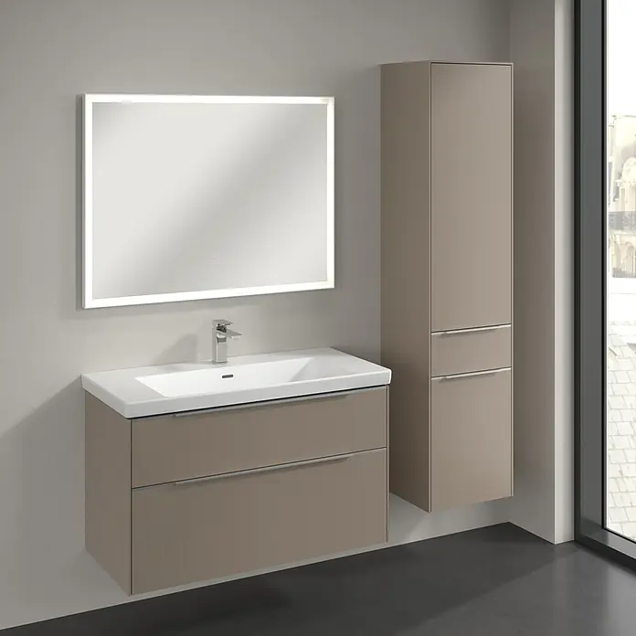 Villeroy & Boch Subway 3.0 Hochschrank - B x T x H: 40 x 36,2 x 171 cm, 1x Schublade, 2x Tür, Taupe, Farbe Griff: Aluminium glänzend, DIN Anschlag: Rechts - Stilvolles Badezimmer-Ensemble mit Waschtischunterschrank, Waschbecken, Spiegelschrank mit Beleuchtung und Hochschrank in elegantem Taupe-Farbton.