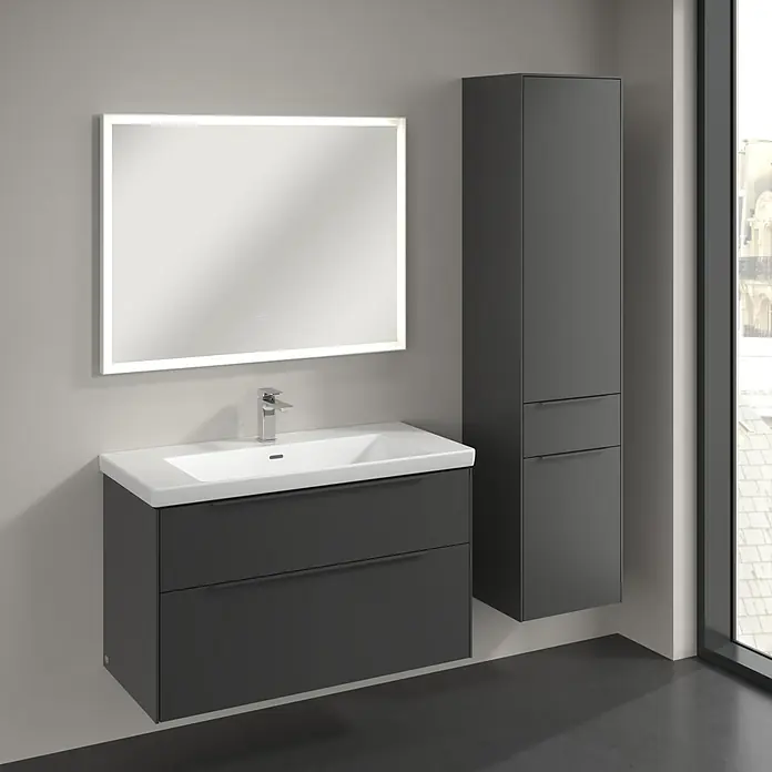 Villeroy & Boch Subway 3.0 Hochschrank - B x T x H: 40 x 36,2 x 171 cm, 1x Schublade, 2x Tür, Graphite, Farbe Griff: Graphite, DIN Anschlag: Rechts - Modernes Badezimmer-Set mit Waschtischunterschrank, Waschbecken, Spiegelschrank mit Beleuchtung und Hochschrank in Anthrazit.