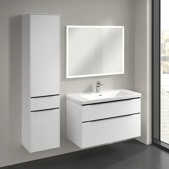 Villeroy & Boch Subway 3.0 Hochschrank - B x T x H: 40 x 36,2 x 171 cm, 1x Schublade, 2x Tür, Pure White, Farbe Griff: Volcano black, DIN Anschlag: Links - Badezimmer-Set mit weißem Waschtischunterschrank, Spiegelschrank mit Beleuchtung und Hochschrank für ein modernes Badambiente.