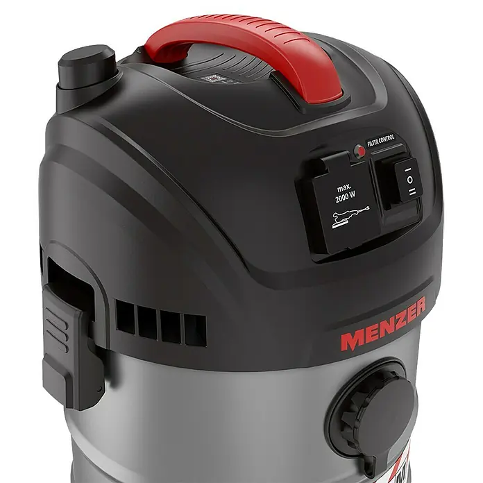 Menzer Elektro-Nass- & Trockensauger VCM 330 - 1.400 W, Behältervolumen: 30 l, Halbautomatisch - Nahaufnahme eines Menzer Nass-/Trockensaugers mit rotem Griff, schwarzem Gehäuse und silbernem Behälter.