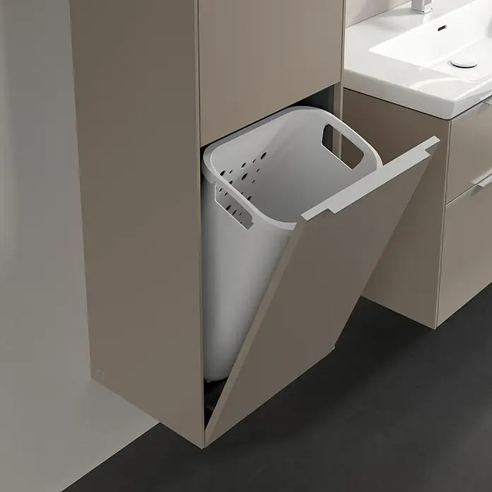 Villeroy & Boch Subway 3.0 Hochschrank - B x T x H: 40 x 36,2 x 171 cm, 1x Klappe mit Wäschekorb, 1x Tür, Taupe, Farbe Griff: Aluminium glänzend, DIN Anschlag: Links - Modernes Badezimmerdesign mit einem Wäschesortierer in einem eleganten Schrank, der Funktionalität und Stil vereint.