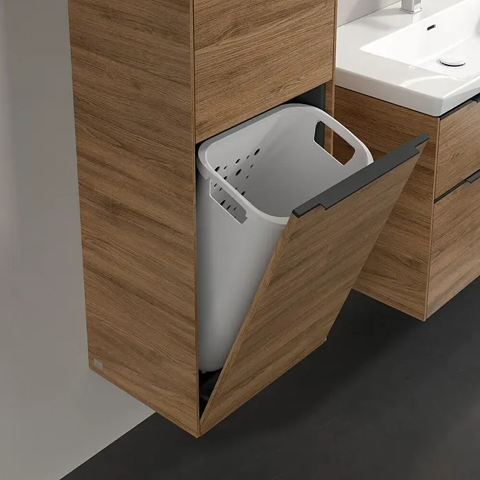 Villeroy & Boch Subway 3.0 Hochschrank - B x T x H: 40 x 36,2 x 171 cm, 1x Klappe mit Wäschekorb, 1x Tür, Kansas Oak, Farbe Griff: Volcano black, DIN Anschlag: Links - Modernes Badezimmer-Design mit einem offenen Wäscheschrank aus Holz. Praktisch und stilvoll für jedes Bad.
