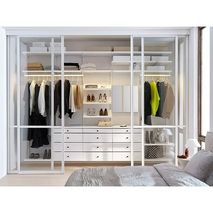Elfa Décor+ by Elfa Kabelbox - L x B x H: 7,6 x 60 x 3,2 cm, Weiß - Ein begehbarer Kleiderschrank mit Schiebetüren und diversen Regalen, Schubladen und Kleiderstangen bietet viel Stauraum.