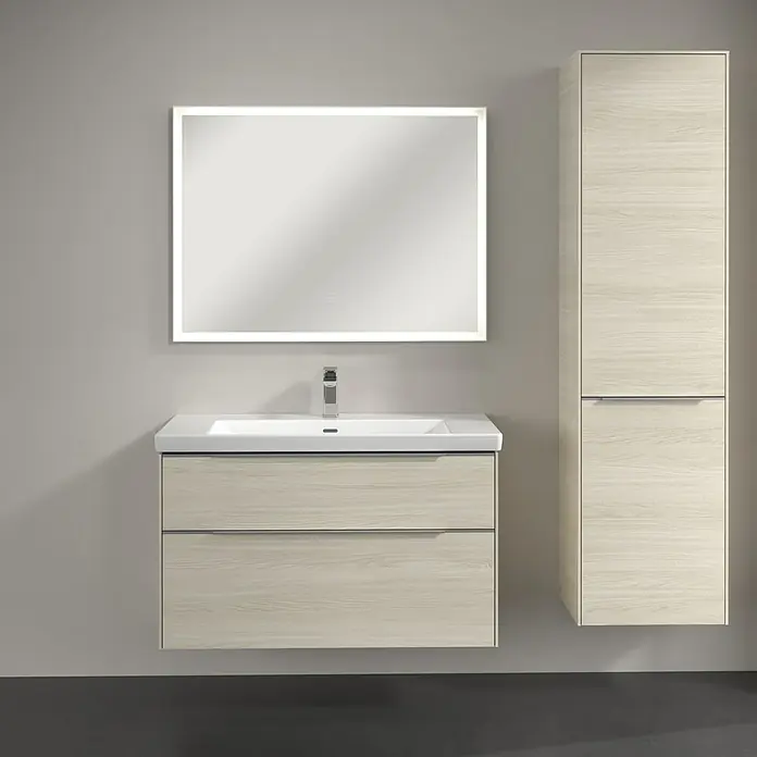 Villeroy & Boch Subway 3.0 Hochschrank - B x T x H: 40 x 36,2 x 171 cm, 1x Klappe mit Wäschekorb, 1x Tür, White Oak, Farbe Griff: Aluminium glänzend, DIN Anschlag: Rechts - Modernes Badezimmer-Ensemble mit Waschtischunterschrank, Aufsatzwaschbecken, beleuchtetem Spiegel und Hochschrank in Holzoptik für ein stilvolles Ambiente.