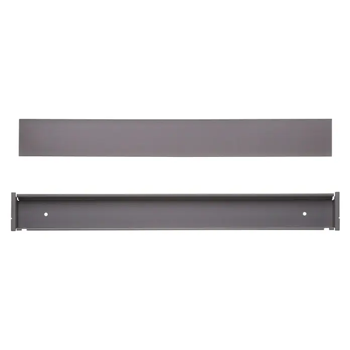Elfa Décor+ by Elfa Kabelbox - L x B x H: 7,6 x 60 x 3,2 cm, Braun - Aufnahme von zwei grauen Lichtleisten zur Innenbeleuchtung. Die Leuchten sind minimalistisch gehalten und scheinen für Wandmontage geeignet.