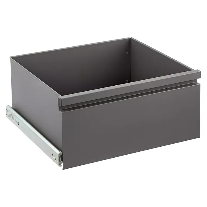 Elfa Garage+ by Elfa Schublade - 49,7 x 55,6 x 25,1 cm, Grau matt - Nahaufnahme eines grauen Schubladeneinsatzes mit Auszugsschienen für Küchen- oder Möbelausstattung. Praktisch, robust und platzsparend.
