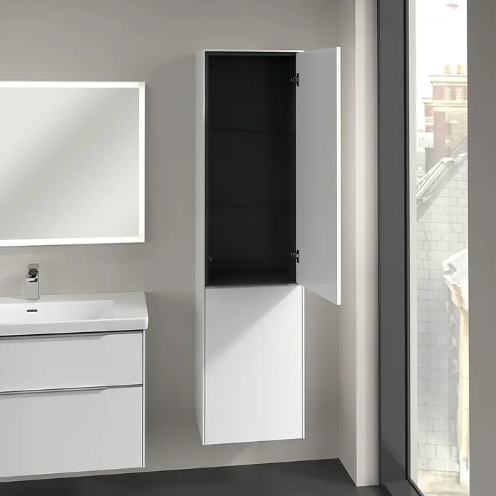 Villeroy & Boch Subway 3.0 Hochschrank - B x T x H: 40 x 36,2 x 171 cm, 1x Klappe mit Wäschekorb, 1x Tür, Pure White, Farbe Griff: Aluminium glänzend, DIN Anschlag: Rechts - Dieser Schrank ist eine stilvolle Ergänzung für jedes Badezimmer und bietet praktischen Stauraum.
