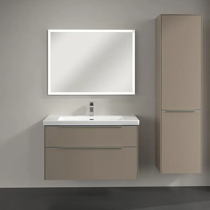 Villeroy & Boch Subway 3.0 Hochschrank - B x T x H: 40 x 36,2 x 171 cm, 1x Klappe mit Wäschekorb, 1x Tür, Taupe, Farbe Griff: Aluminium glänzend, DIN Anschlag: Rechts - Modernes Badezimmer-Ensemble mit Waschbeckenunterschrank, Waschtisch und Spiegelschrank für ein stilvolles Ambiente.