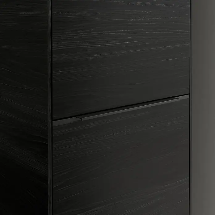 Villeroy & Boch Subway 3.0 Hochschrank - B x T x H: 40 x 36,2 x 171 cm, 1x Klappe mit Wäschekorb, 1x Tür, Black Oak, Farbe Griff: Volcano black, DIN Anschlag: Rechts - Elegantes, modernes Möbelstück in dunklem Holz mit schlichter Griffleiste. Perfekt für stilvolle Wohnräume mit modernem Design.