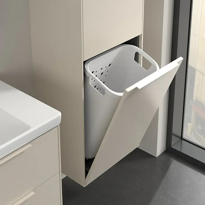 Villeroy & Boch Subway 3.0 Hochschrank - B x T x H: 40 x 36,2 x 171 cm, 1x Klappe mit Wäschekorb, 1x Tür, Cashmere Grey, Farbe Griff: Cashmere Grey, DIN Anschlag: Rechts - Dieser stilvolle Wäschesammler mit Kippfunktion ist eine platzsparende Lösung für jedes moderne Badezimmer oder Waschküche.