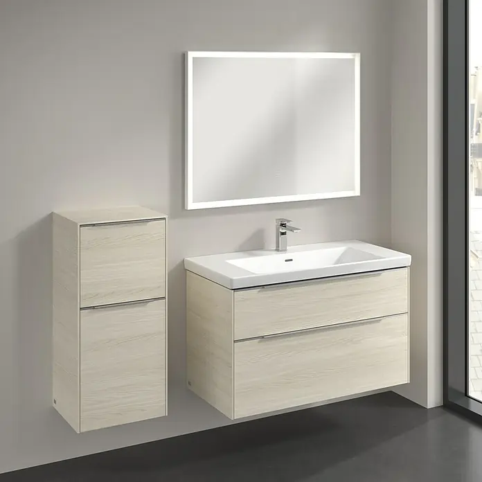 Villeroy & Boch Subway 3.0 Seitenschrank - B x T x H: 40 x 36,2 x 86 cm, White Oak, DIN Anschlag: Links, Farbe Griff: Aluminium glänzend - Ein stilvolles Badezimmer-Set mit einem modernen Waschtisch mit Schubladen, einem passenden Hochschrank und einem beleuchteten Spiegel.