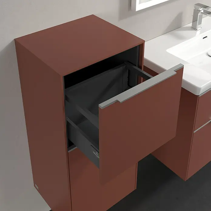 Villeroy & Boch Subway 3.0 Seitenschrank - B x T x H: 40 x 36,2 x 86 cm, Wine Red, DIN Anschlag: Links, Farbe Griff: Aluminium glänzend - Moderne Badezimmer-Eitelkeit mit offenem Schubladensystem. Die Waschtischeinheit zeigt ein minimalistisches Design und eine warme Farbgebung.
