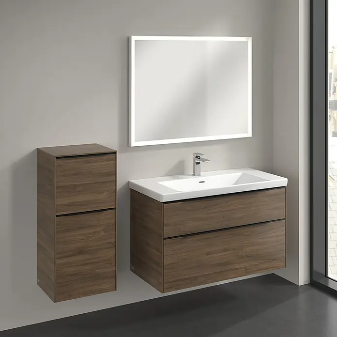 Villeroy & Boch Subway 3.0 Seitenschrank - B x T x H: 40 x 36,2 x 86 cm, Arizona Oak, DIN Anschlag: Links, Farbe Griff: Volcano Black - Modernes Badezimmer-Set mit Waschtischunterschrank, Spiegelschrank mit Beleuchtung und Hochschrank in Holzoptik. Stilvolles Design für das Bad.