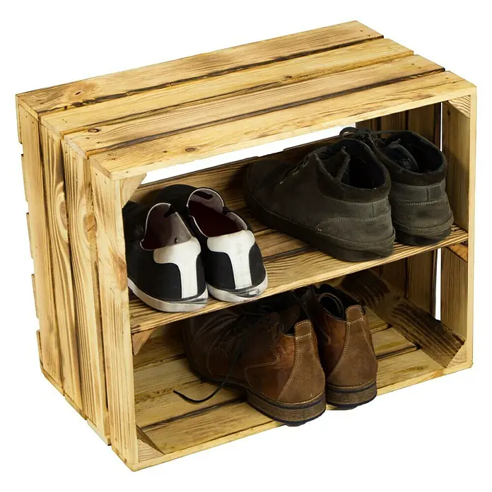 Holzregal Johanna - L x B x H: 40 x 50 x 30 cm, Holz, Braun - Schuhregal aus Holz mit drei Schuhen für eine praktische Aufbewahrung.