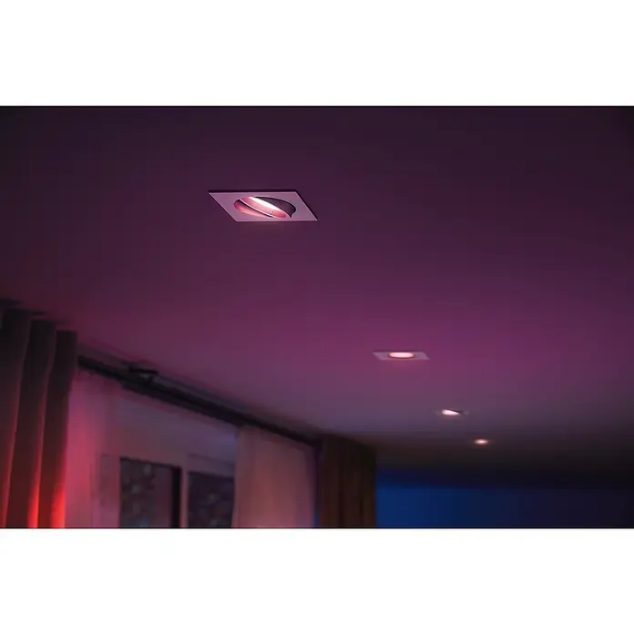 Philips Hue LED-Einbauleuchte White and Color Ambience Centura - 4,2 W, L x B x H: 10 x 9 x 9 cm, Weiß, RGBW - Die Deckenleuchte strahlt in einem warmen, gedämpften Licht und sorgt für eine stimmungsvolle Beleuchtung im Raum.