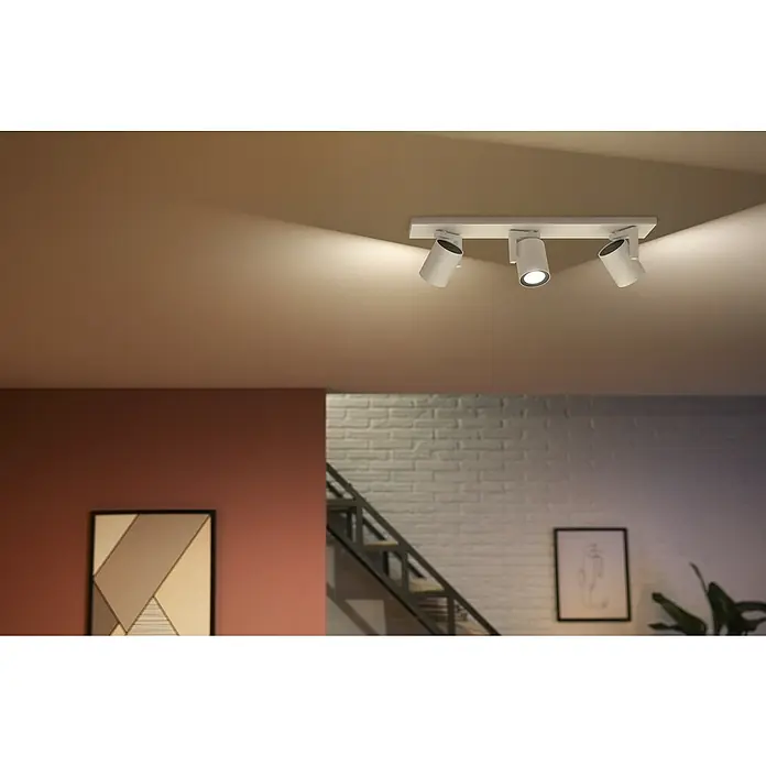 Philips Hue LED-Deckenstrahler White and Color Ambience Argenta - 4,2 W, L x B x H: 48 x 8,9 x 12,6 cm, Weiß, RGBW, Anzahl Leuchtmittel: 3 Stk. - Deckenleuchte mit drei Strahlern. Die verstellbaren Spots sorgen für eine gezielte Ausleuchtung und ein modernes Ambiente im Raum.