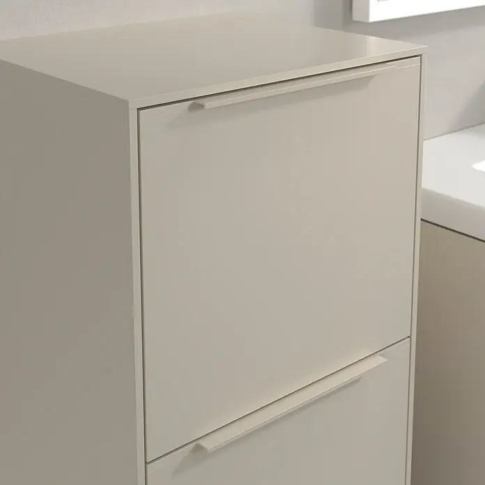 Villeroy & Boch Subway 3.0 Seitenschrank - B x T x H: 40 x 36,2 x 86 cm, Cashmere Grey, DIN Anschlag: Links, Farbe Griff: Monochrom - Elegantes Badezimmermöbel mit minimalistischen Griffen. Schlichtes Design für moderne Bäder.