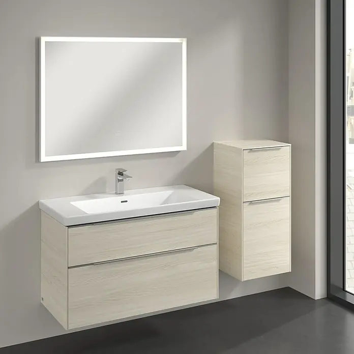 Villeroy & Boch Subway 3.0 Seitenschrank - B x T x H: 40 x 36,2 x 86 cm, White Oak, DIN Anschlag: Rechts, Farbe Griff: Aluminium glänzend - Badezimmer-Eitelkeit mit Waschbecken, beleuchtetem Spiegel und passendem Aufbewahrungsschrank, die ein elegantes und modernes Badezimmer-Set bilden.