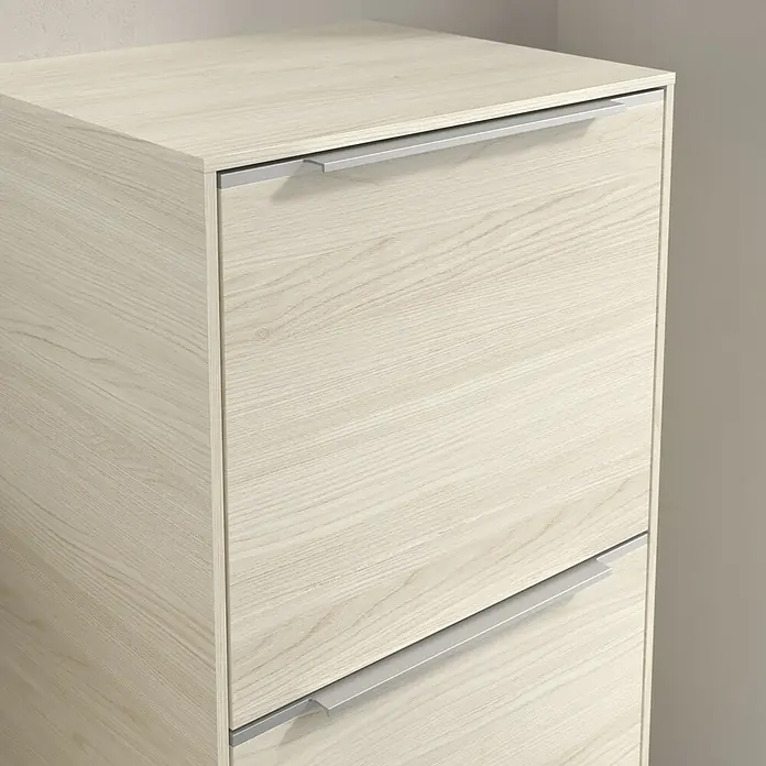 Villeroy & Boch Subway 3.0 Seitenschrank - B x T x H: 40 x 36,2 x 86 cm, White Oak, DIN Anschlag: Rechts, Farbe Griff: Aluminium glänzend - Helles Holz Schuhschrank mit zwei Schubladen und modernen silbernen Griffen, perfekt für eine stilvolle Aufbewahrung.