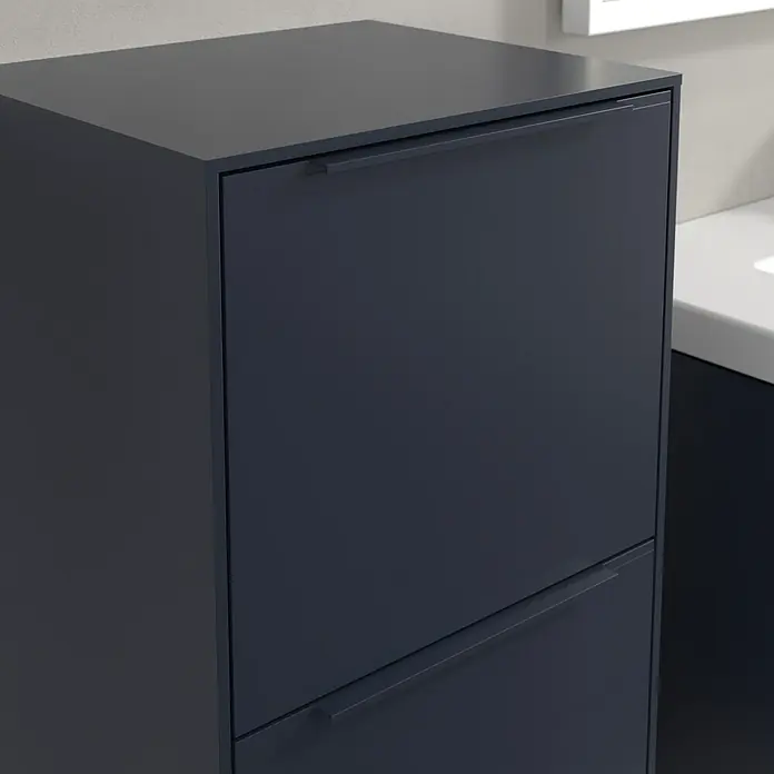 Villeroy & Boch Subway 3.0 Seitenschrank - B x T x H: 40 x 36,2 x 86 cm, Marine Blue, DIN Anschlag: Links, Farbe Griff: Monochrom - Moderner Schuhschrank in dunklem Marineblau mit minimalistischen Griffen. Elegante Aufbewahrungslösung für Schuhe.
