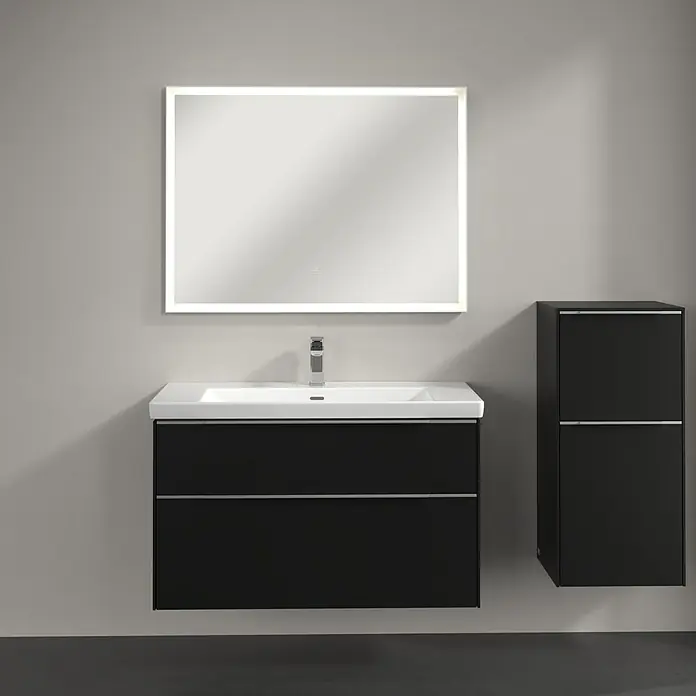 Villeroy & Boch Subway 3.0 Seitenschrank - B x T x H: 40 x 36,2 x 86 cm, Volcano Black, DIN Anschlag: Rechts, Farbe Griff: Aluminium glänzend - Modernes Badezimmer-Set mit schwarzem Waschtischunterschrank, Aufsatzwaschbecken, beleuchtetem Spiegel und passendem Hochschrank.