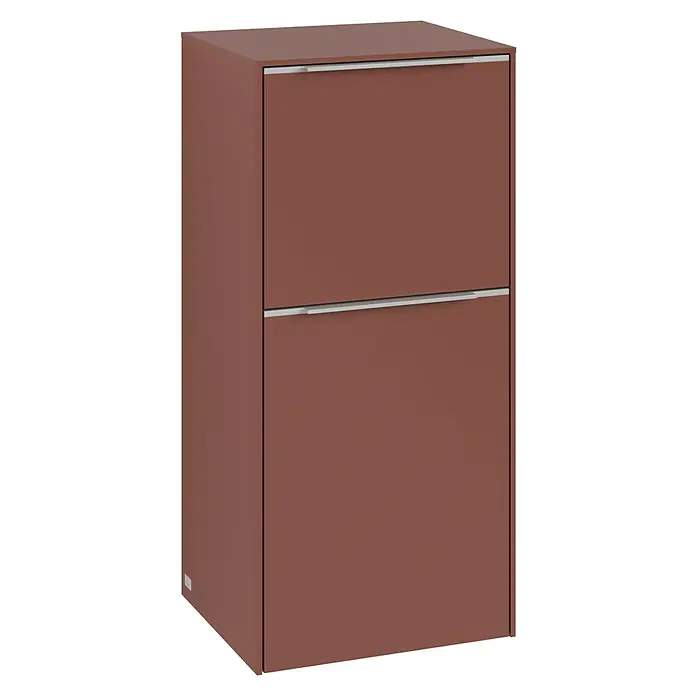 Villeroy & Boch Subway 3.0 Seitenschrank - B x T x H: 40 x 36,2 x 86 cm, Wine Red, DIN Anschlag: Rechts, Farbe Griff: Aluminium glänzend - Eine moderne, hochformatige braune Schuhkommode mit zwei Fächern und schlichten, silberfarbenen Griffen. Sie bietet stilvollen Stauraum.