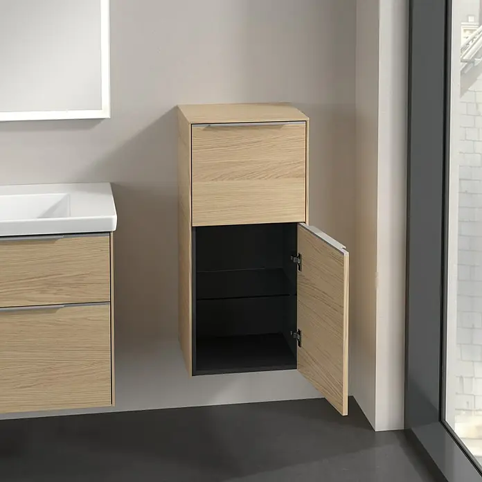 Villeroy & Boch Subway 3.0 Seitenschrank - B x T x H: 40 x 36,2 x 86 cm, Nordik Oak, DIN Anschlag: Rechts, Farbe Griff: Aluminium glänzend - Badezimmer-Hängeschrank mit offenem Fach und Schublade in hellem Holzdesign für ein modernes Badambiente.