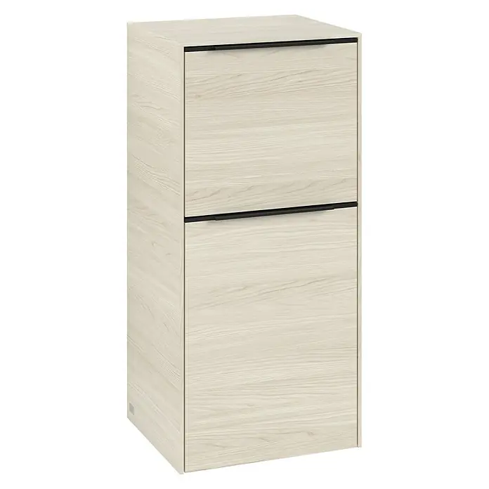 Villeroy & Boch Subway 3.0 Seitenschrank - B x T x H: 40 x 36,2 x 86 cm, White Oak, DIN Anschlag: Rechts, Farbe Griff: Volcano Black - Ein moderner Schuhschrank mit zwei Fächern und schlichten schwarzen Griffen. Das helle Holzdesign passt zu verschiedenen Einrichtungsstilen.