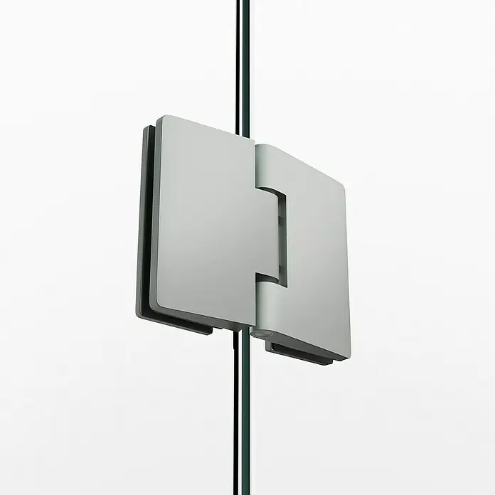 GME Mampara de ducha frontal Glass D - 70 x 195 cm, Nickel, An x Al: 70 (20/50) x 195 cm - Primer plano de una bisagra de puerta de vidrio de ducha plateada moderna, que combina funcionalidad con un diseño elegante.
